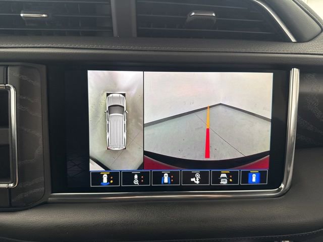 Used 2023 GMC Yukon XL Denali AWD/4WD image 5