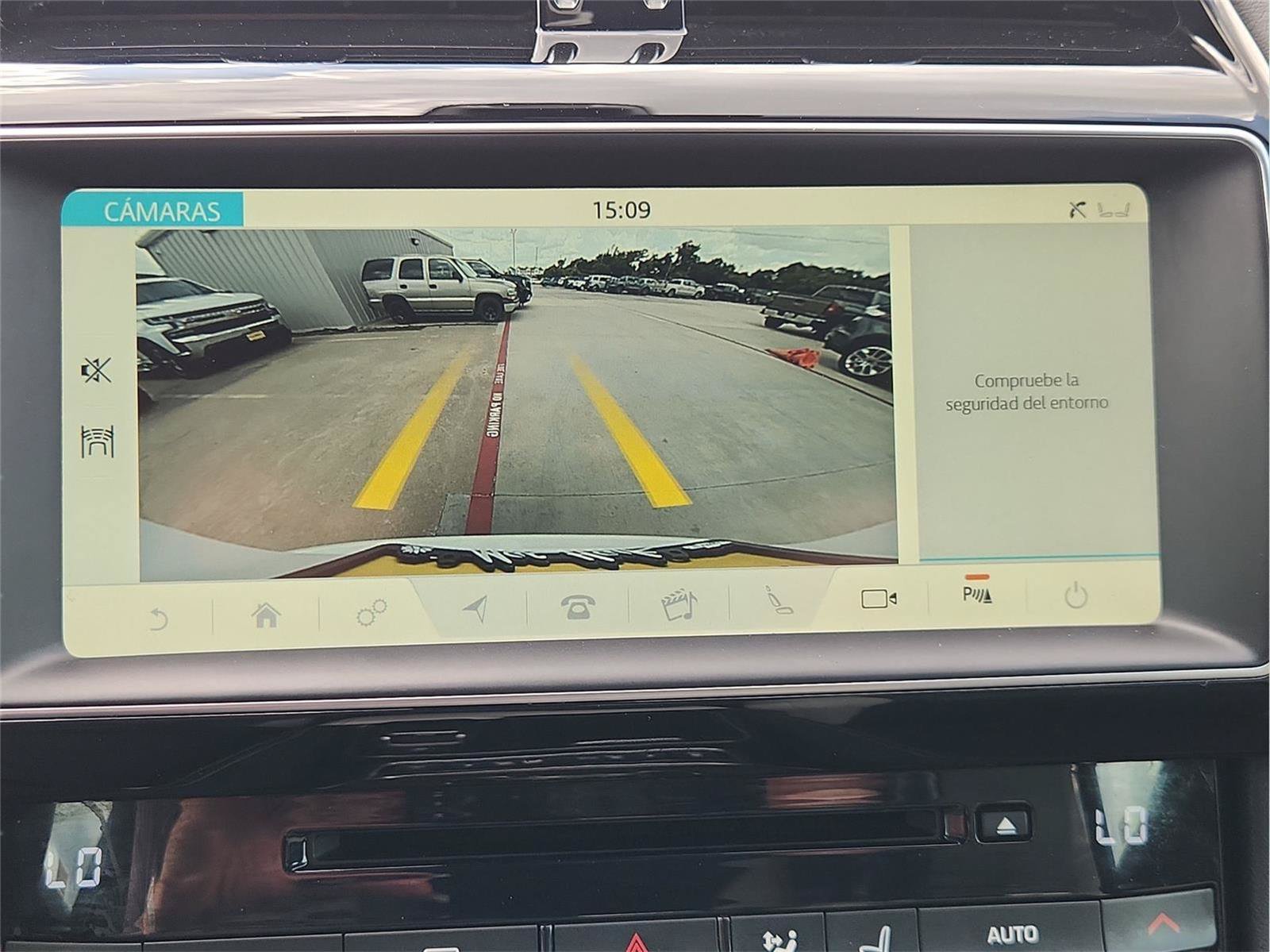 Used 2020 Jaguar F-PACE R-Sport AWD/4WD image 15