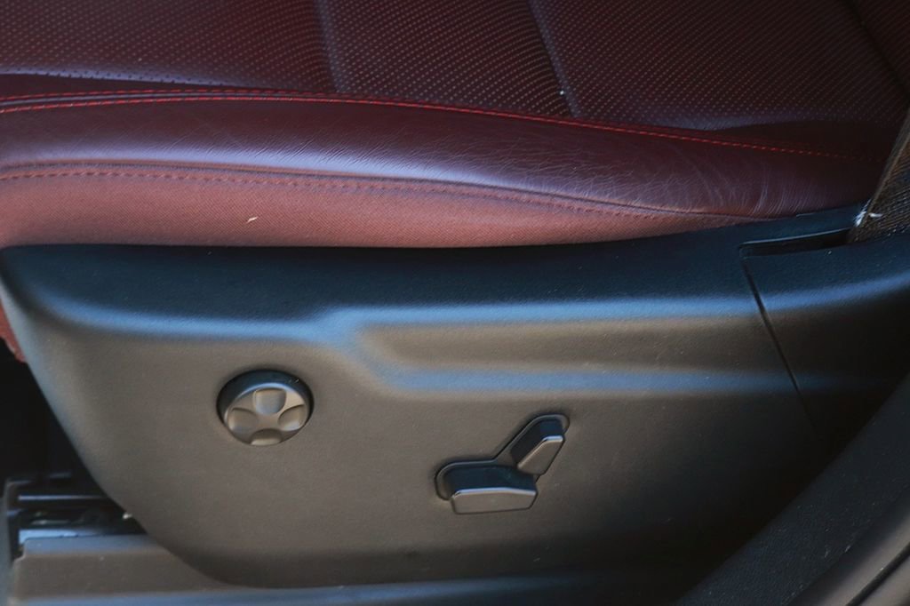 Used 2025 Dodge Durango GT AWD/4WD image 19