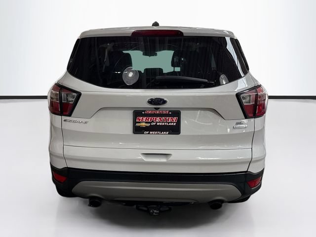 Used 2017 Ford Escape SE w/ SE Cold Weather Package AWD/4WD image 7