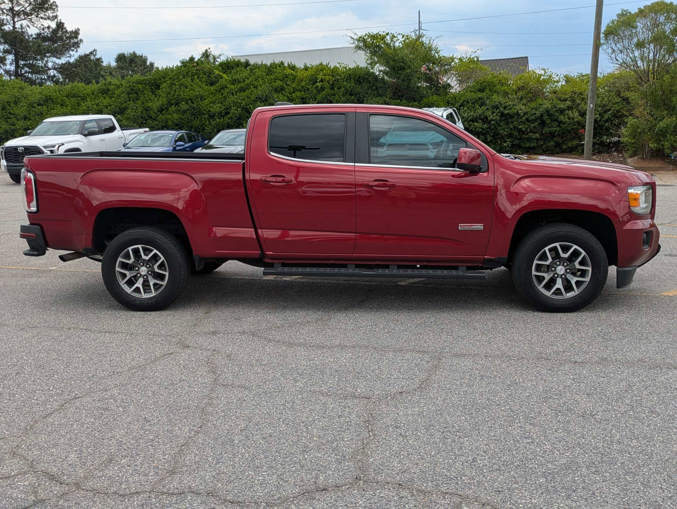 Used 2018 GMC Canyon All Terrain AWD/4WD image 3