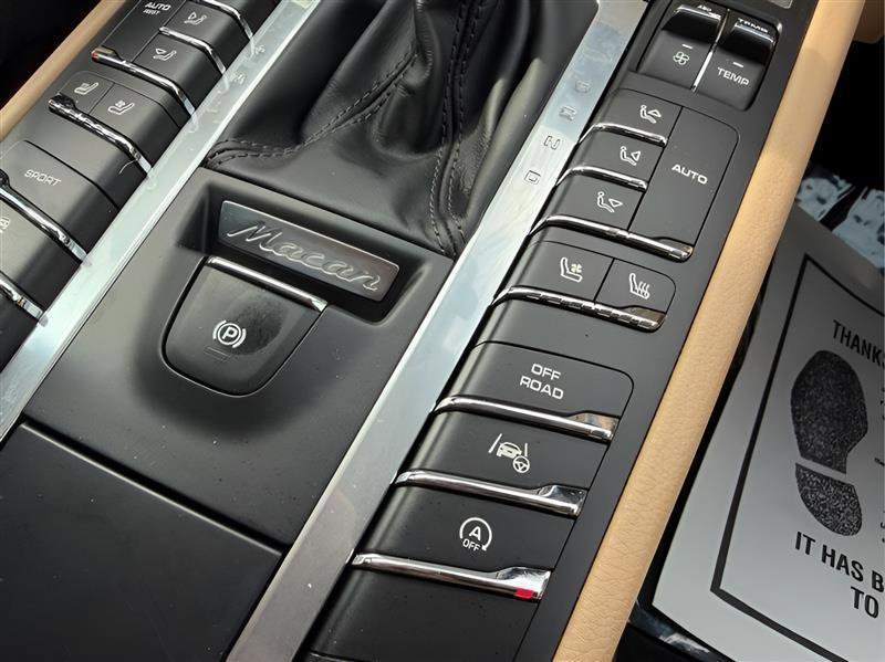 Used 2017 Porsche Macan S image 48
