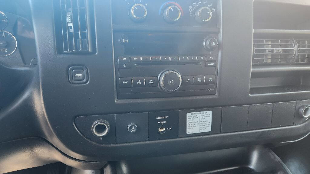 Used 2012 GMC Savana 2500 Extended RWD image 7