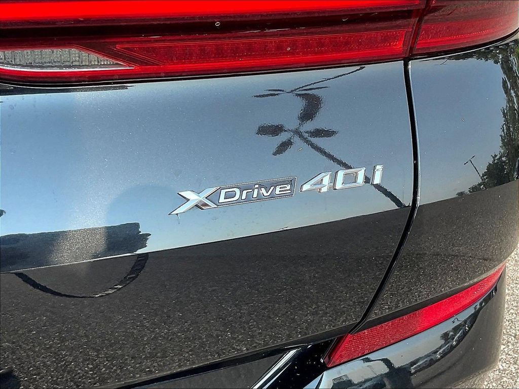 Used 2025 BMW X6 xDrive40i w/ Climate Comfort Package AWD/4WD image 25