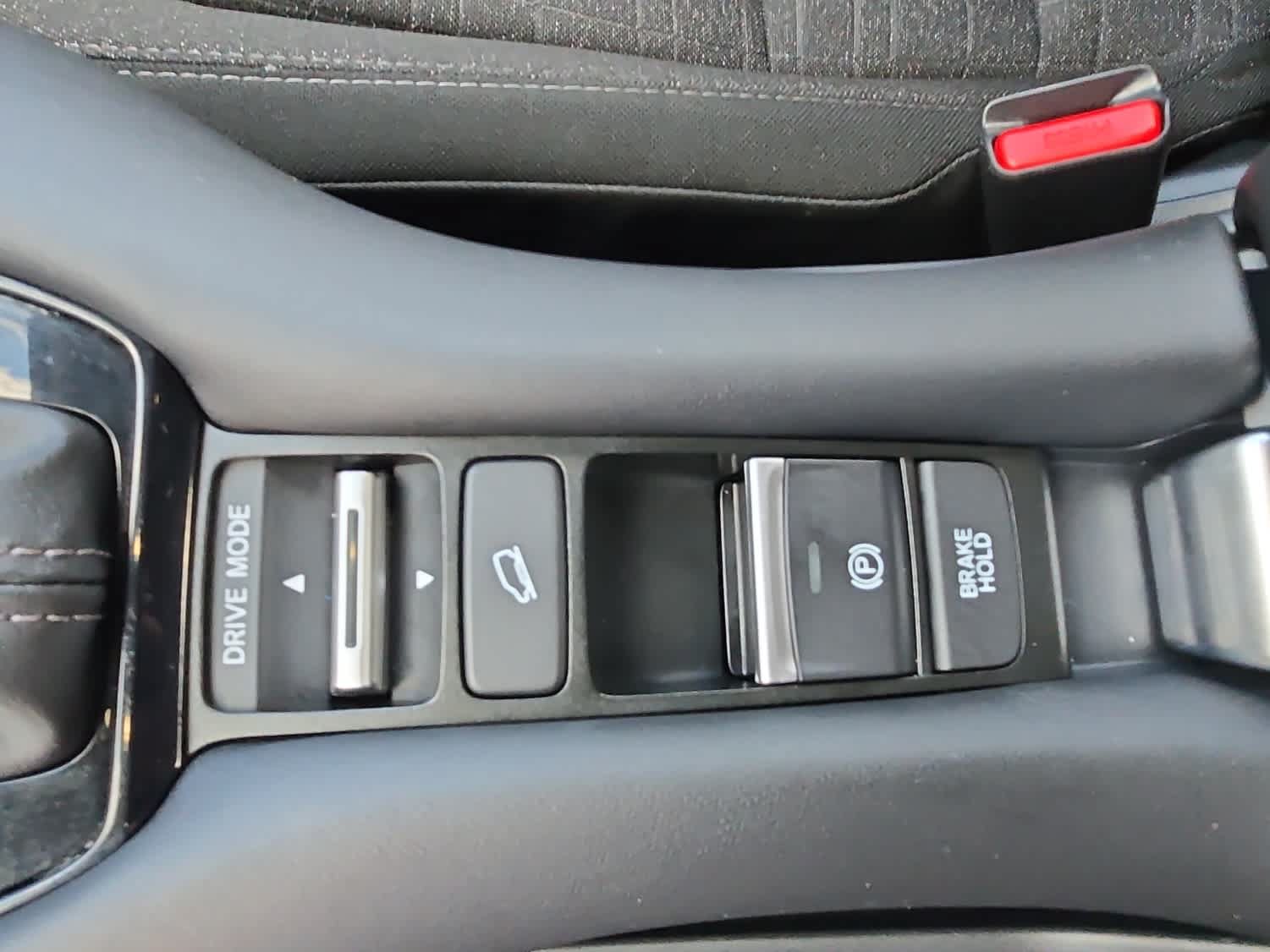 Certified 2026 Honda HR-V LX image 29