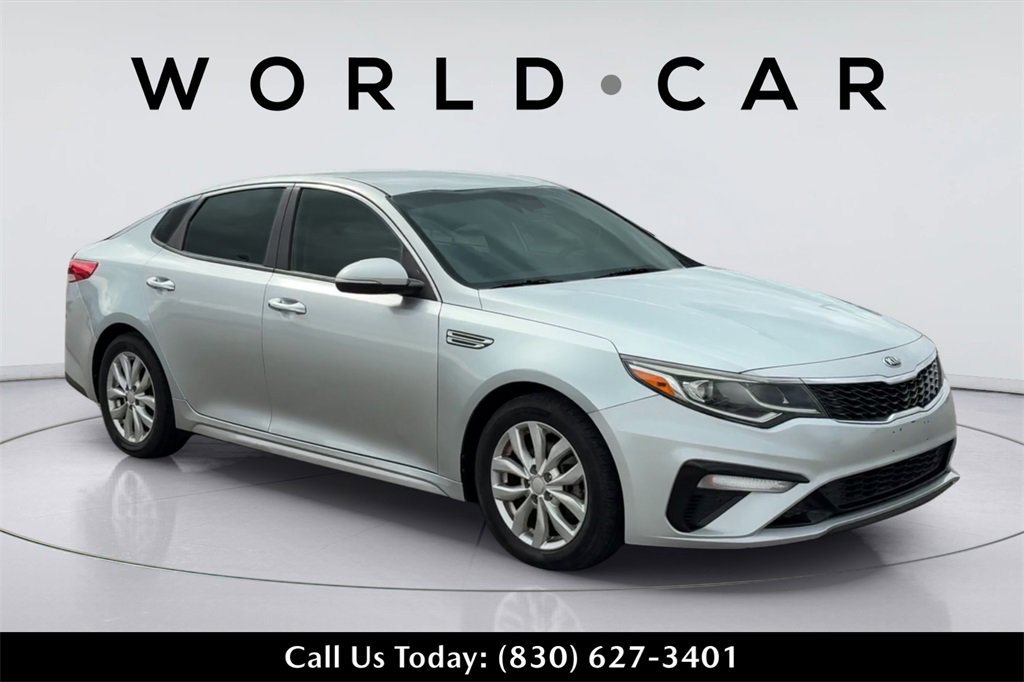 Used 2020 Kia Optima LX image 2