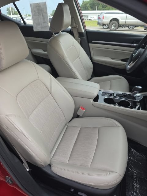 Used 2021 Nissan Altima 2.5 Platinum AWD/4WD image 35