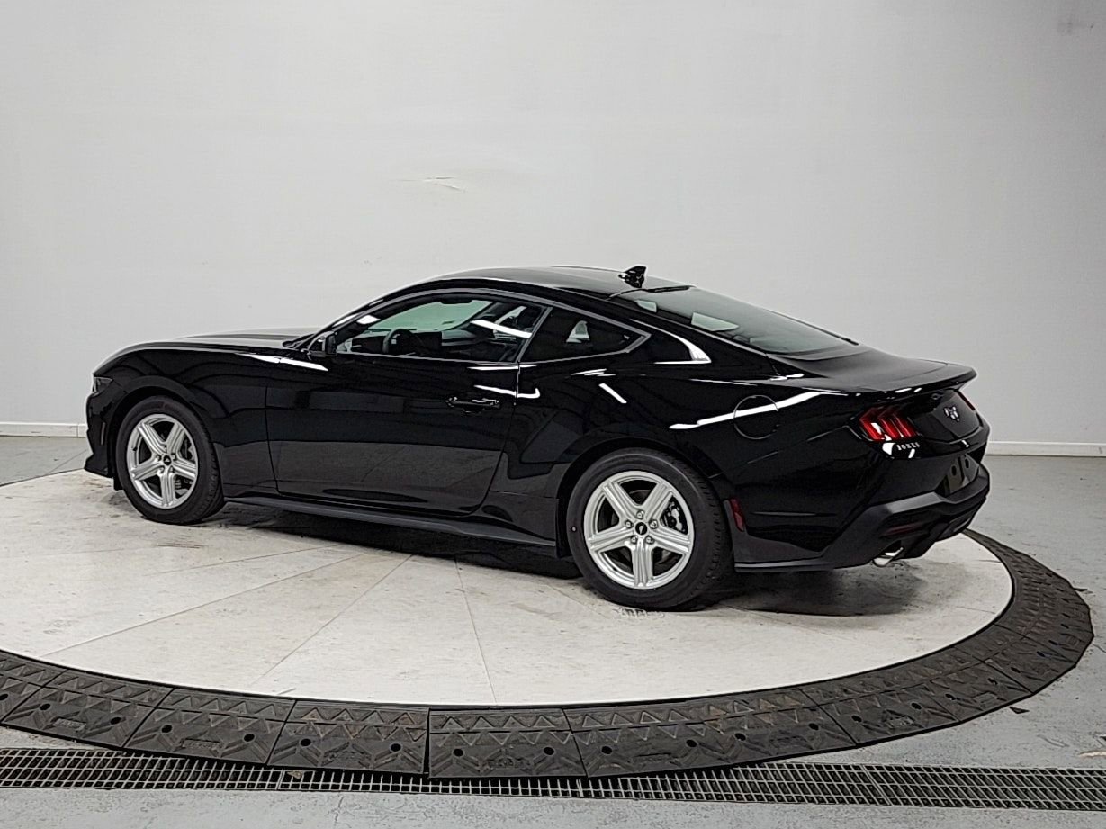 New 2026 Ford Mustang Coupe RWD image 5