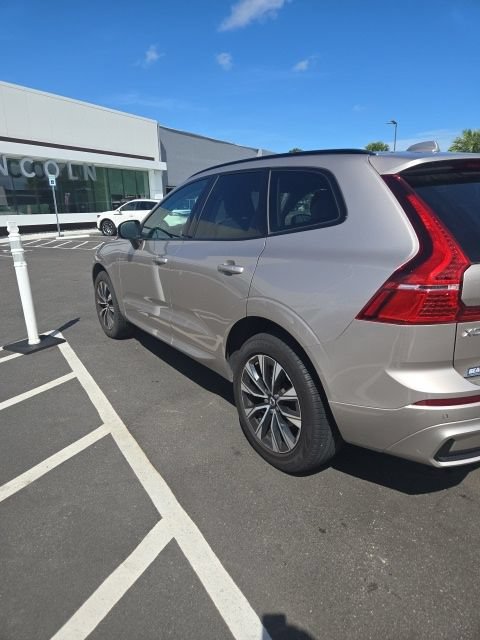 Used 2024 Volvo XC60 B5 Core w/ Climate Package AWD/4WD image 5