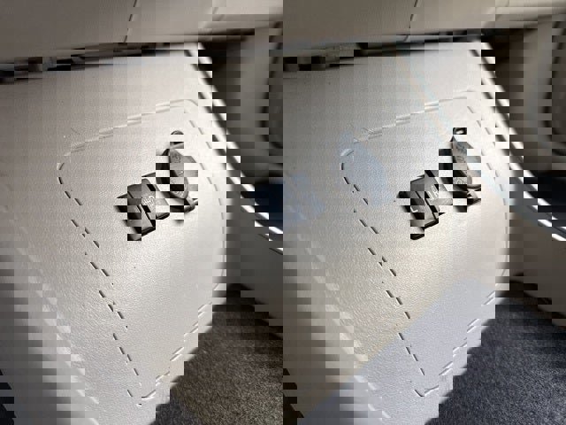 Used 2014 Toyota Prius Five image 29