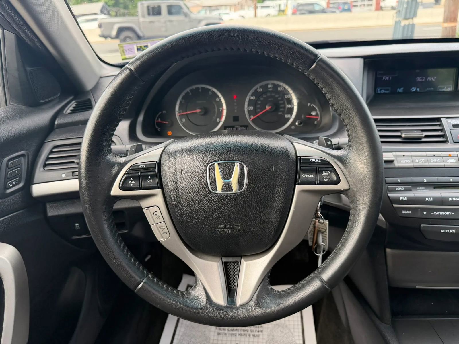 Used 2011 Honda Accord EX-L image 35