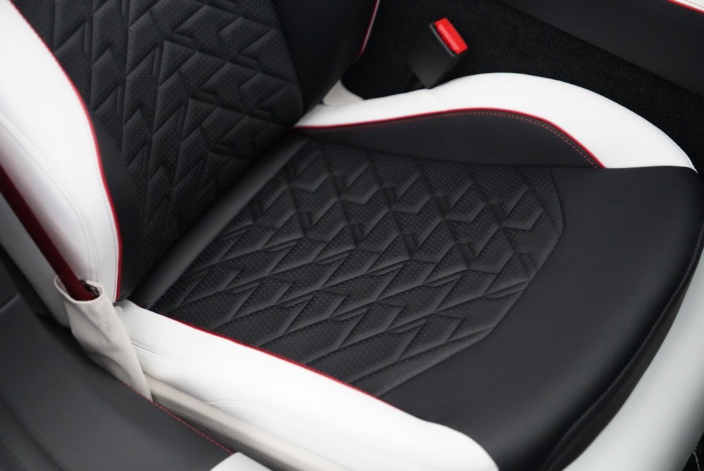 New 2026 Aston Martin Vanquish Convertible image 37