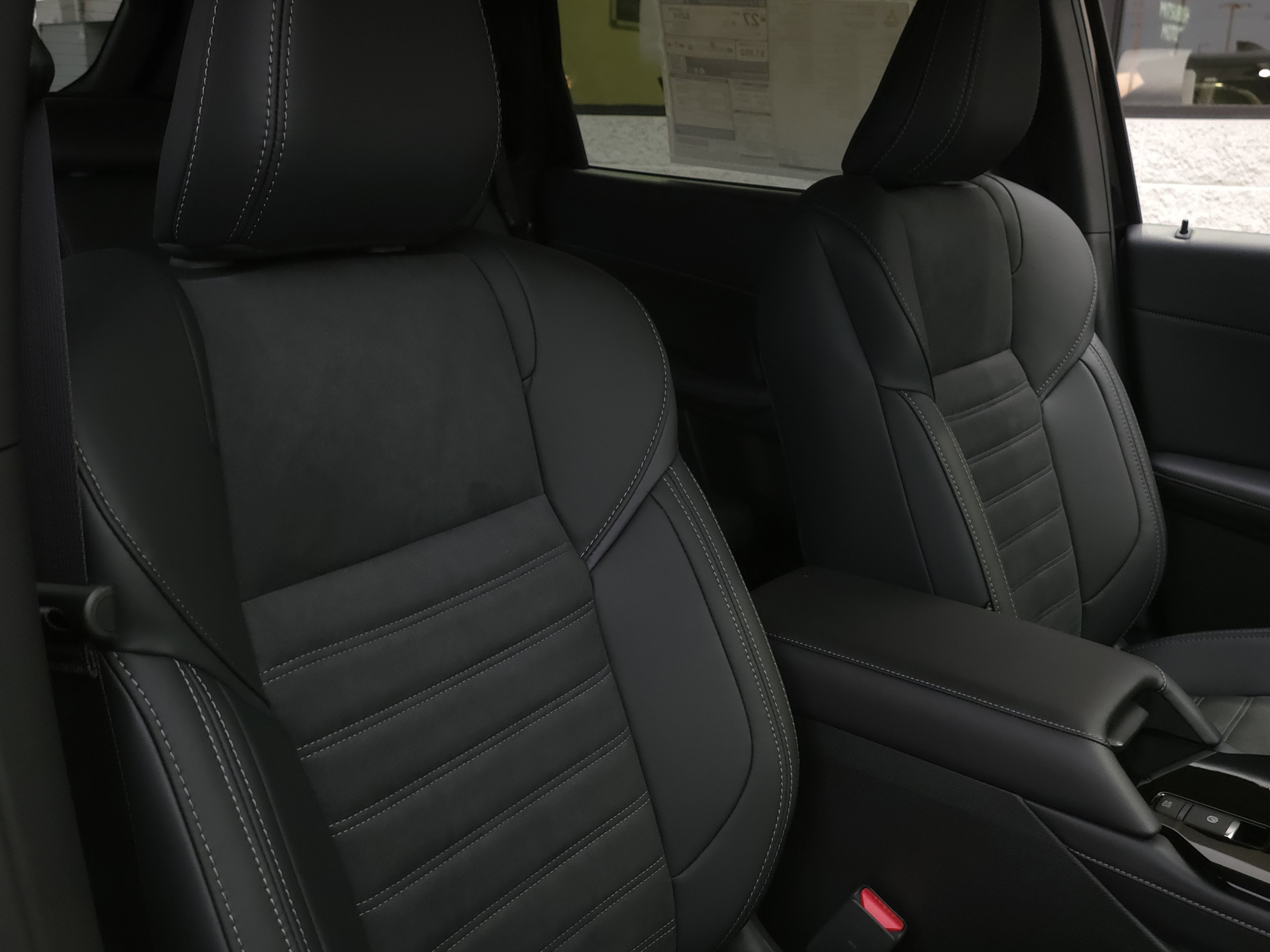 New 2025 Mitsubishi Outlander SE image 29