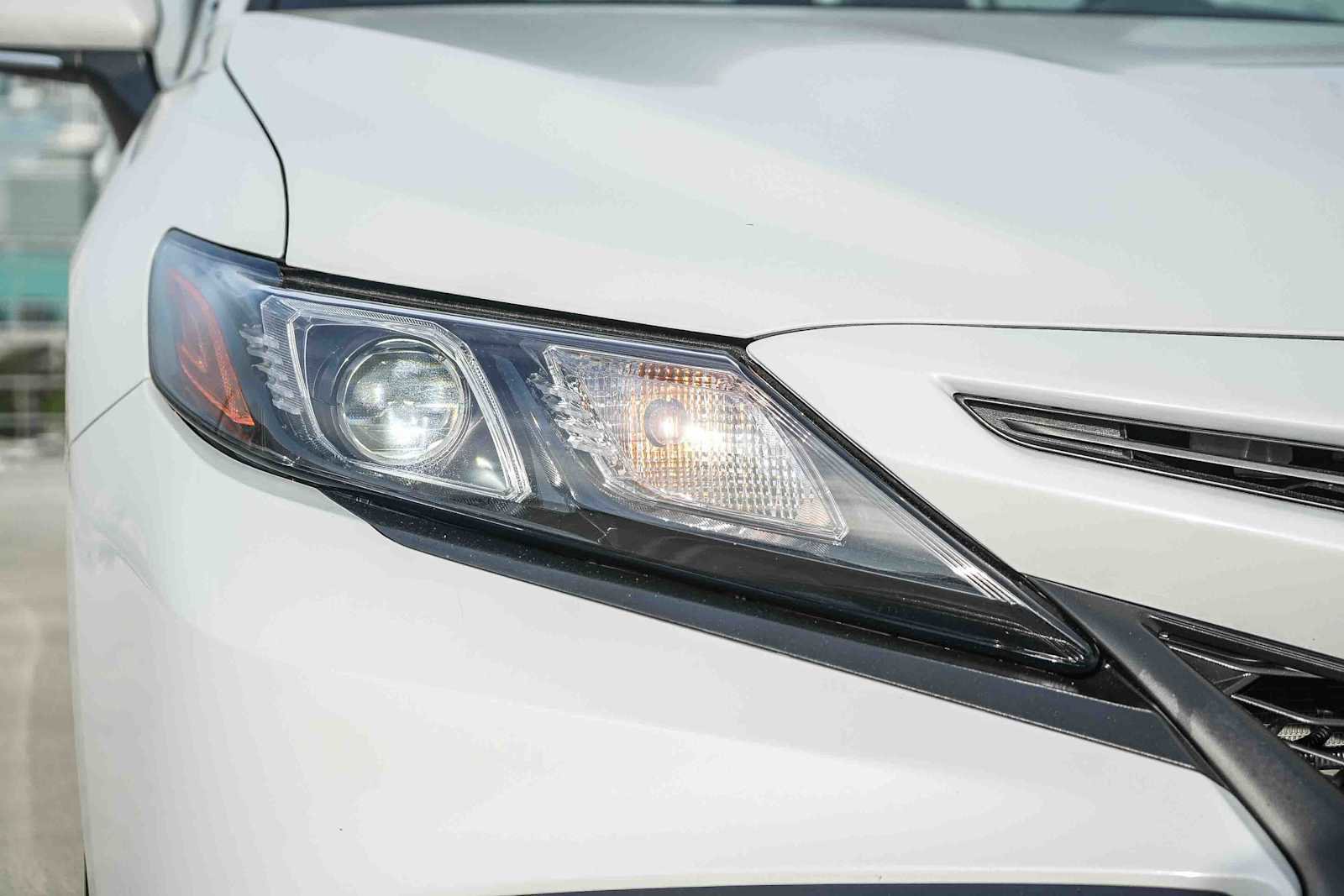 Used 2024 Toyota Camry SE image 4