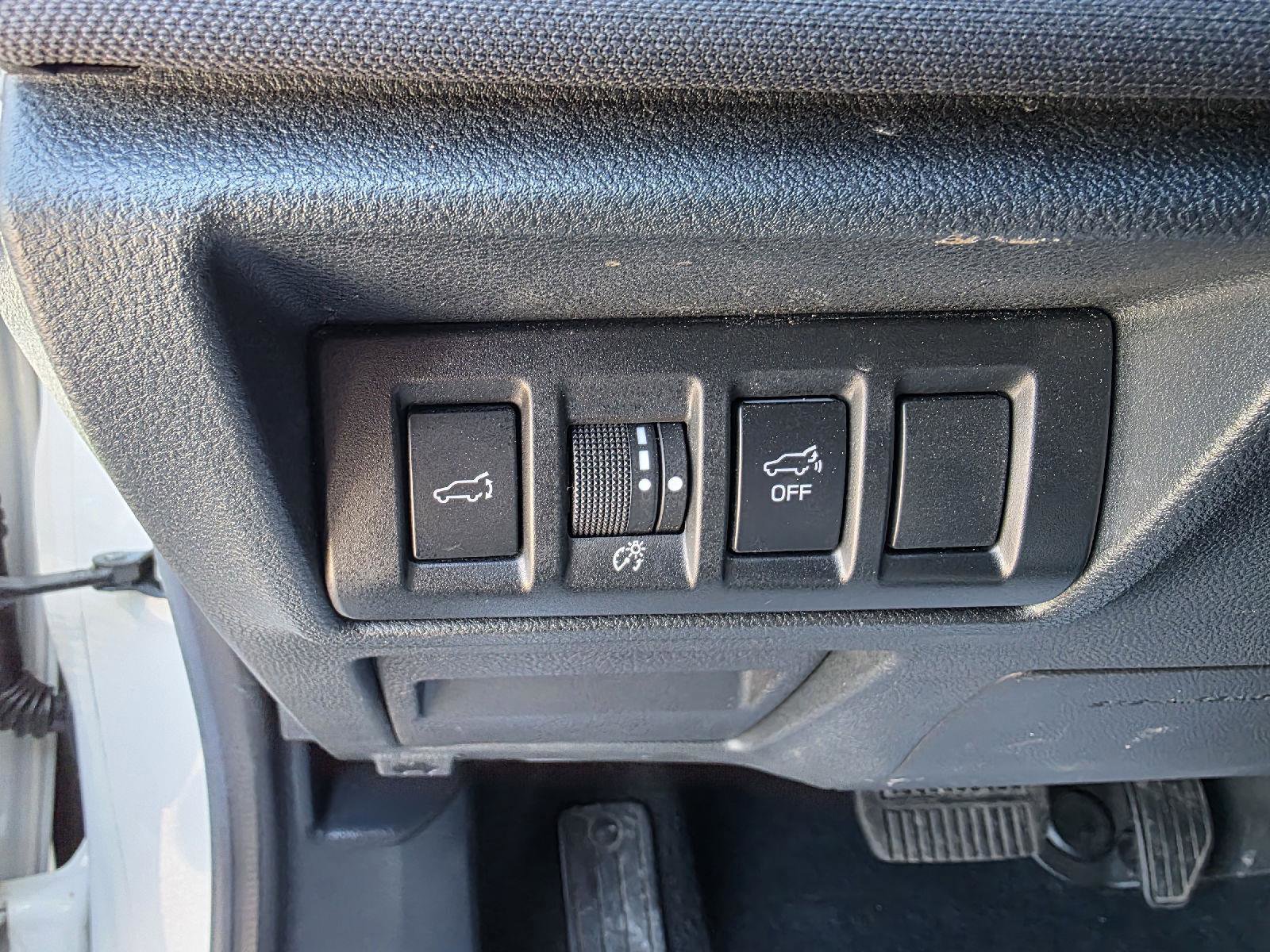 Used 2020 Subaru Outback Premium image 11