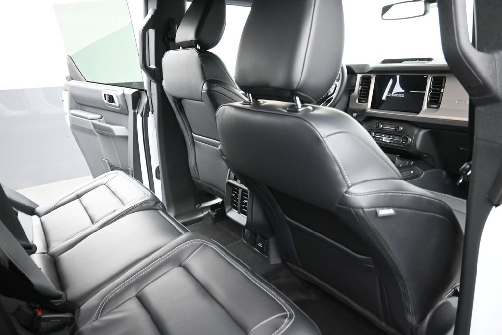 New 2026 Ford Bronco Outer Banks AWD/4WD image 12