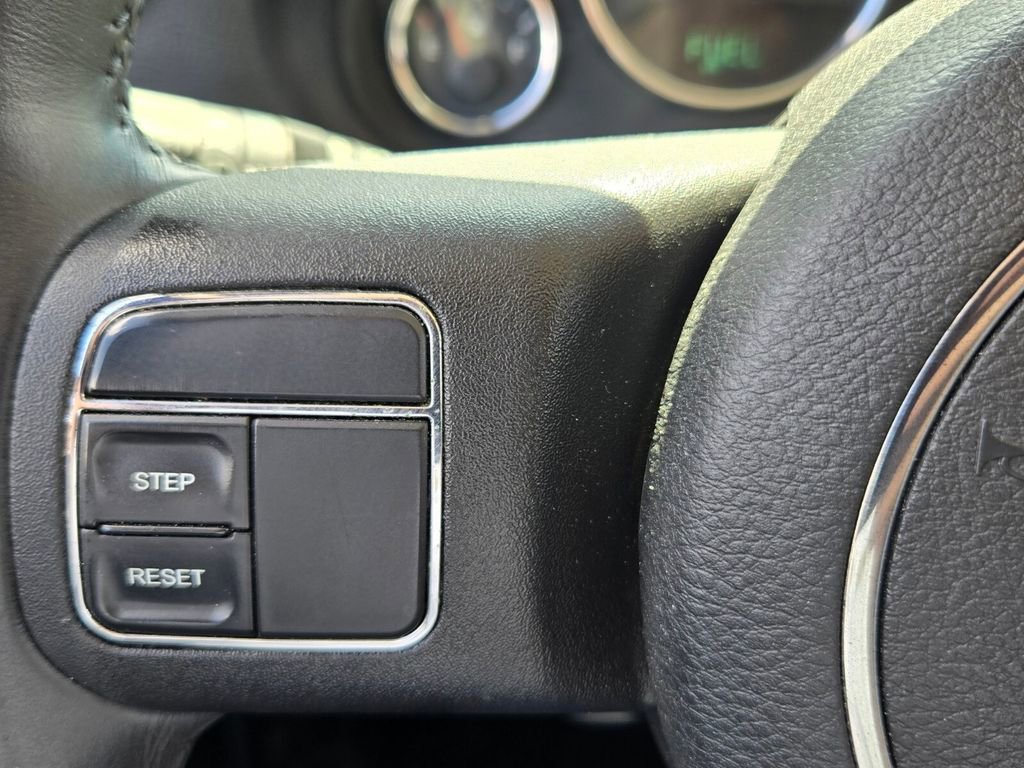 Used 2018 Jeep Wrangler Unlimited Sahara AWD/4WD image 24