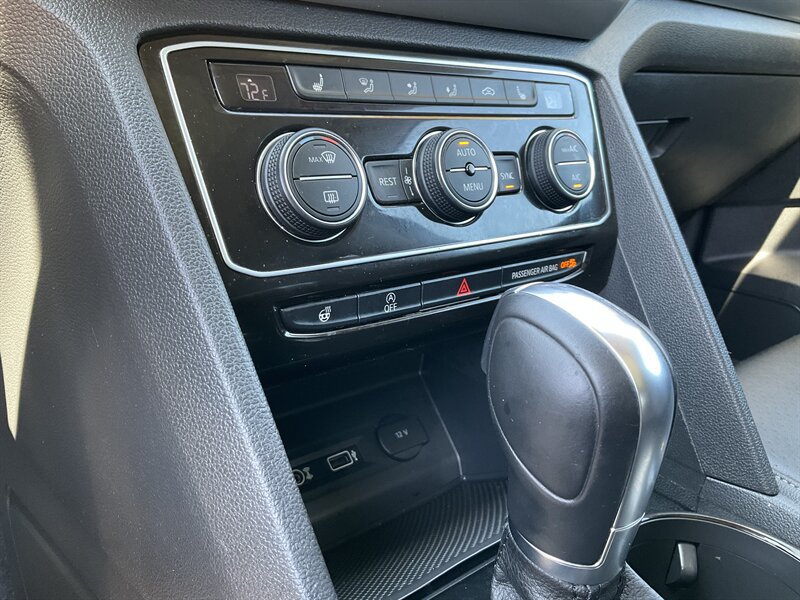 Used 2019 Volkswagen Atlas SEL AWD/4WD image 34
