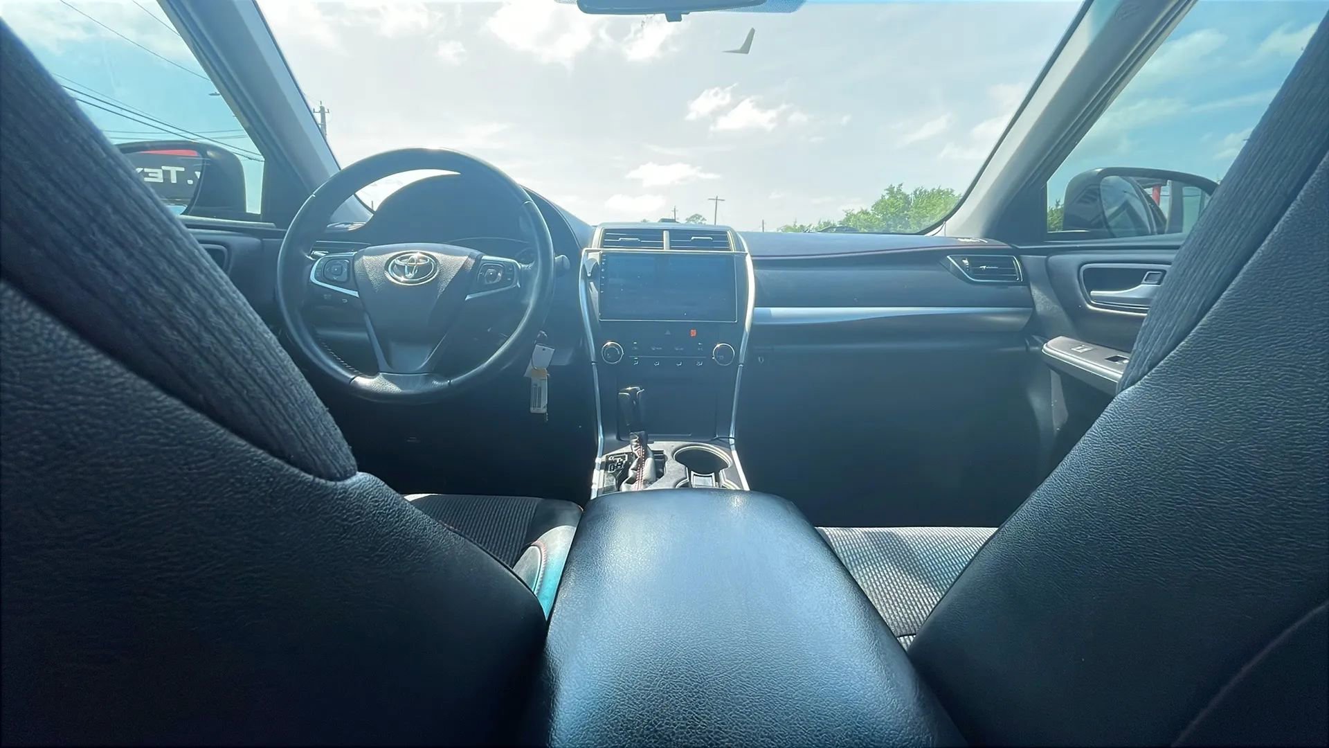 Used 2016 Toyota Camry SE FWD image 15