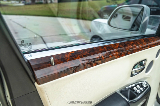 Used 2015 Rolls-Royce Ghost image 33