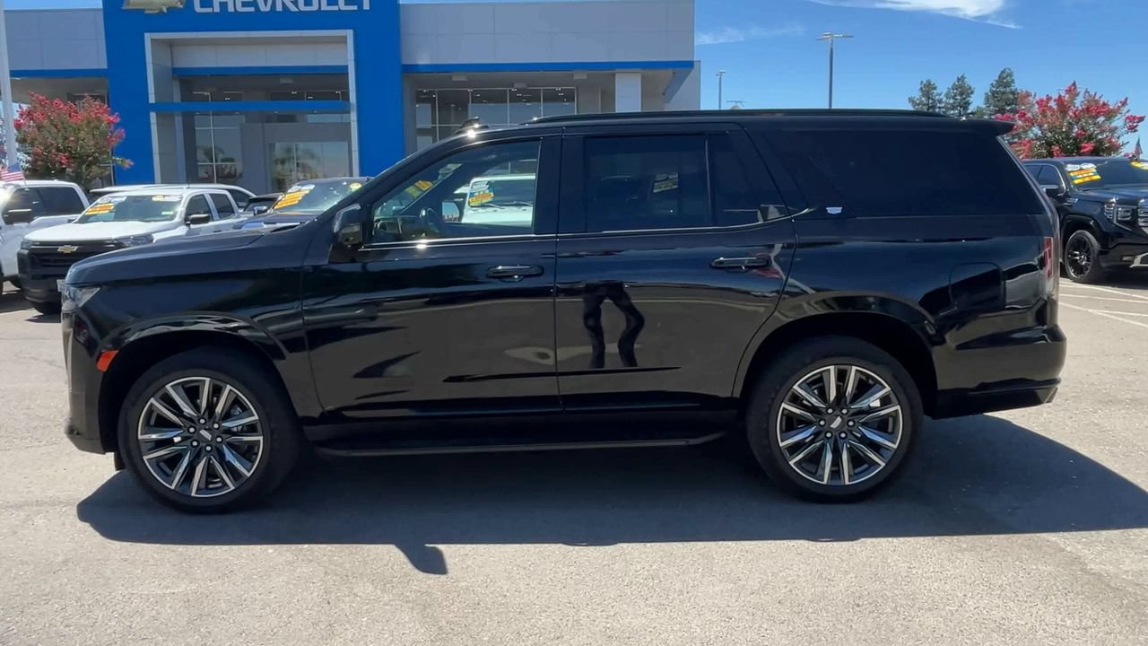 Used 2024 Cadillac Escalade Sport AWD/4WD image 4