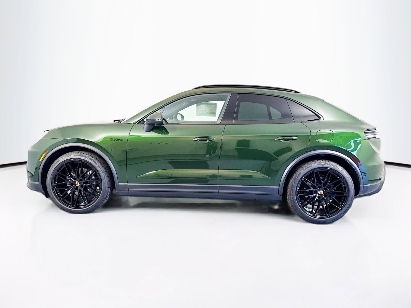 New 2024 Porsche Macan 4 Electric image 2