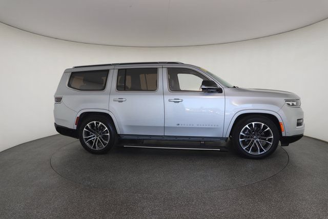 Used 2023 Jeep Grand Wagoneer Series III AWD/4WD image 23