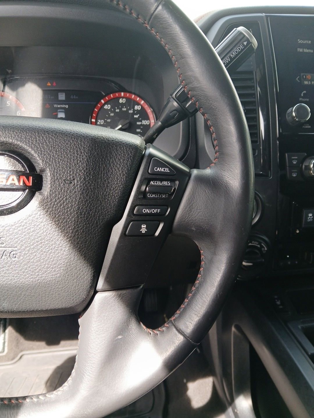 Used 2020 Nissan Titan PRO-4X w/ Pro-4x Convenience Package AWD/4WD image 29