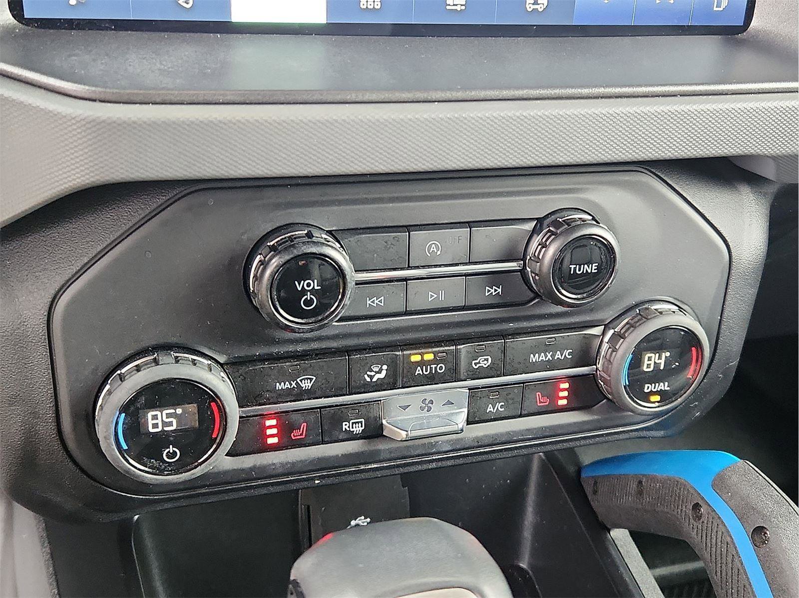 Certified 2024 Ford Bronco Black Diamond image 15