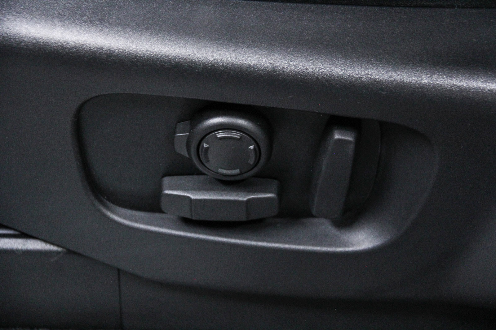 Used 2023 Land Rover Discovery S R-Dynamic image 21