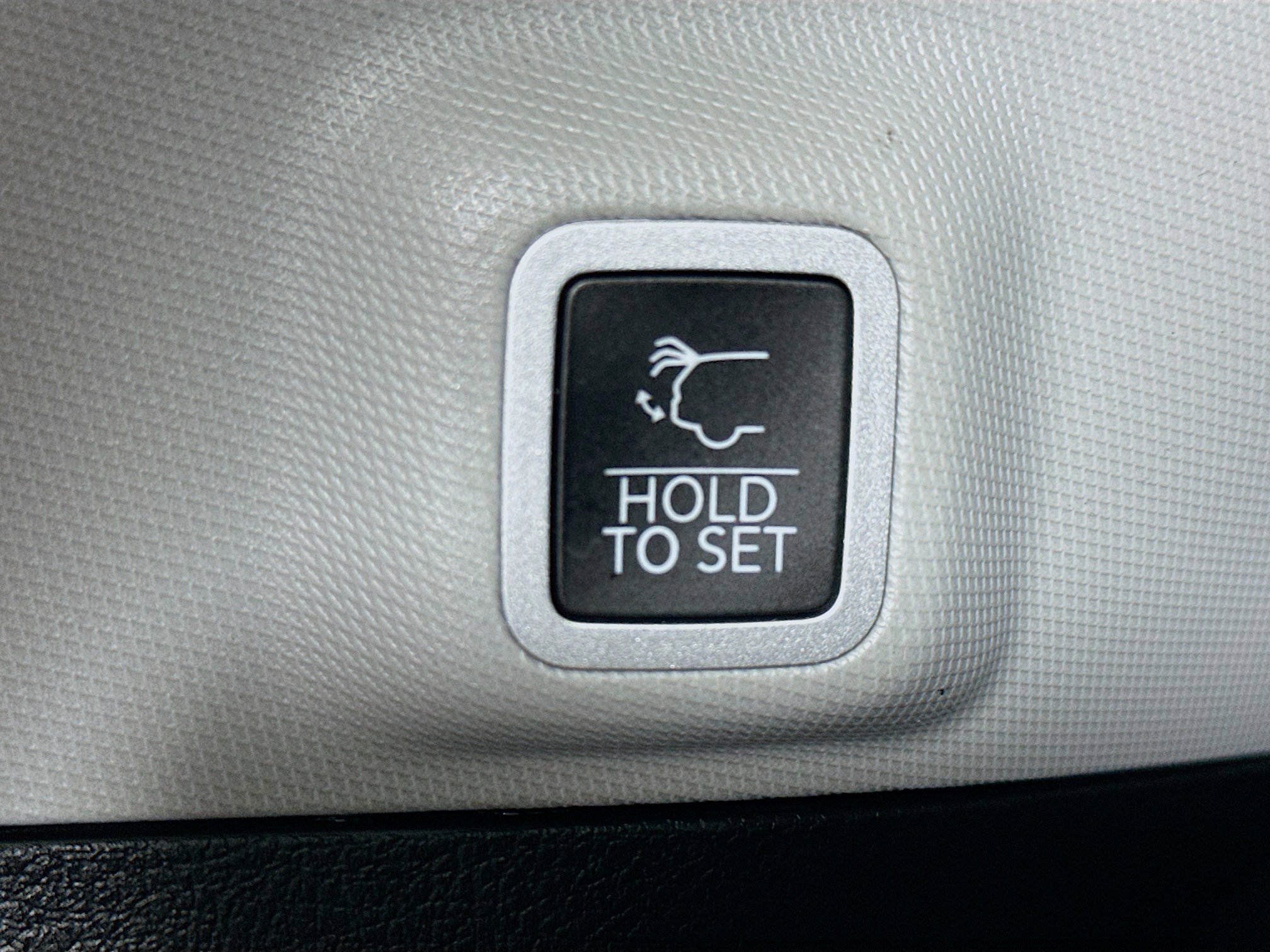 Used 2022 Jeep Grand Cherokee Limited 4xe w/ Luxury Tech Group II image 31