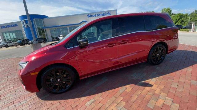 Used 2025 Honda Odyssey Sport-L image 6
