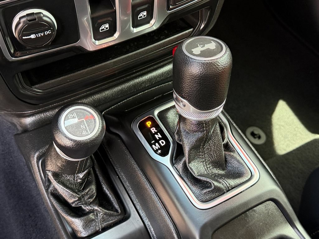 Used 2021 Jeep Wrangler Sport S AWD/4WD image 15