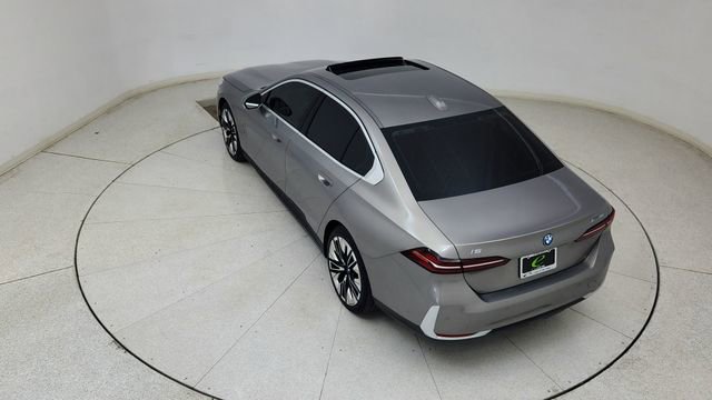 Used 2025 BMW i5 xDrive40 image 79