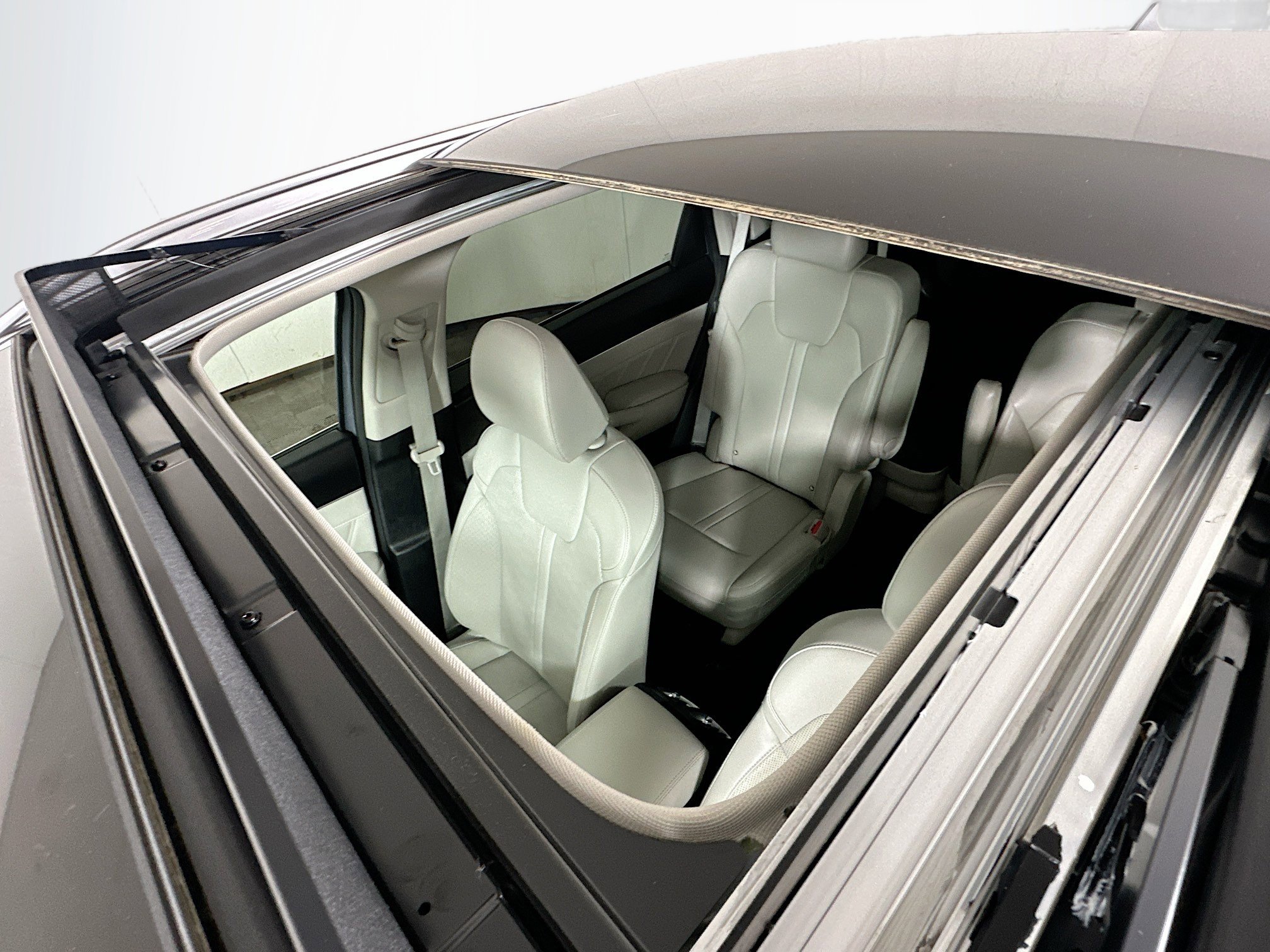 Certified 2024 Kia Sorento SX FWD image 22