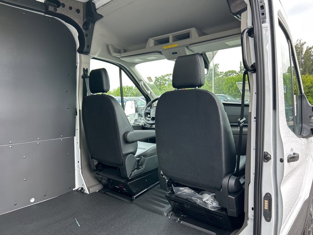 New 2025 Ford Transit 150 148 Medium Roof w/ Load Area Protection Package image 33