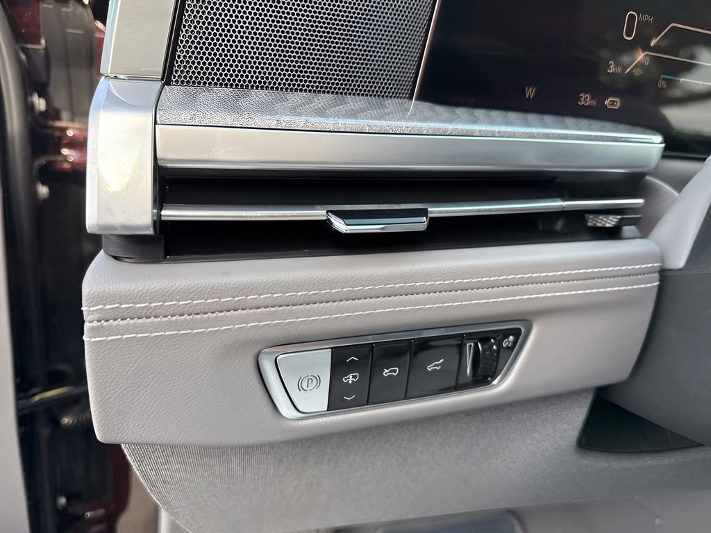 New 2025 Cadillac Escalade IQ Sport 1 w/ LPO, ONYX Package AWD/4WD image 21