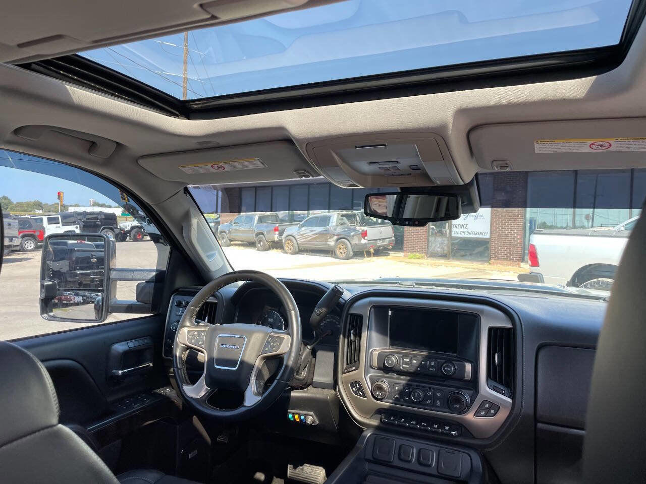 Used 2016 GMC Sierra 3500 Denali w/ Duramax Plus Package image 31