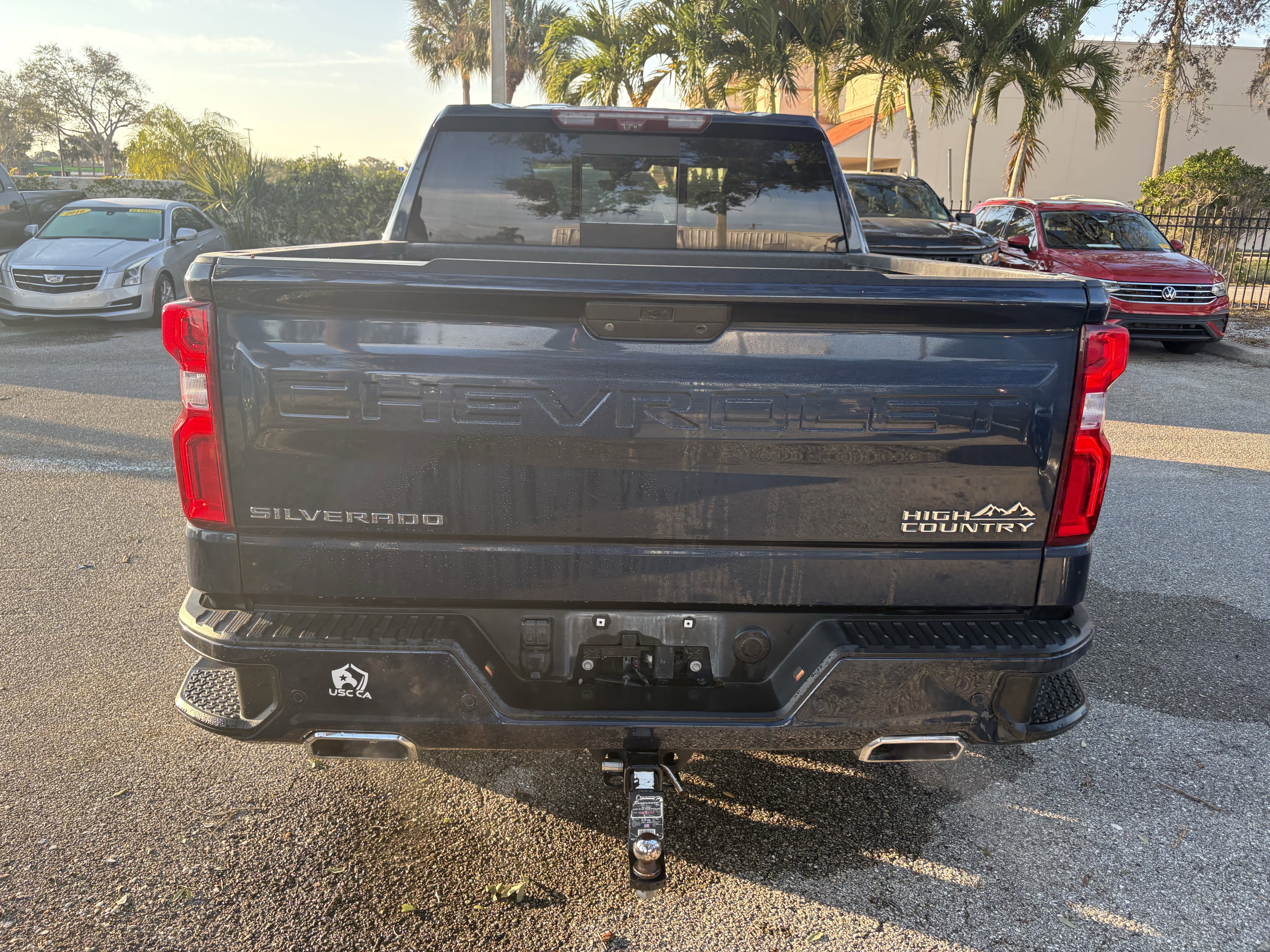 Used 2022 Chevrolet Silverado 1500 High Country w/ Technology Package image 12