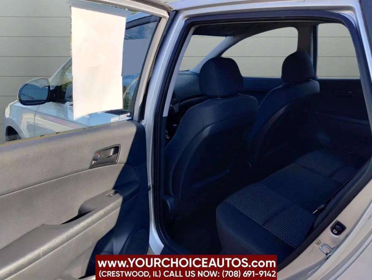 Used 2012 Hyundai Elantra GLS FWD image 27