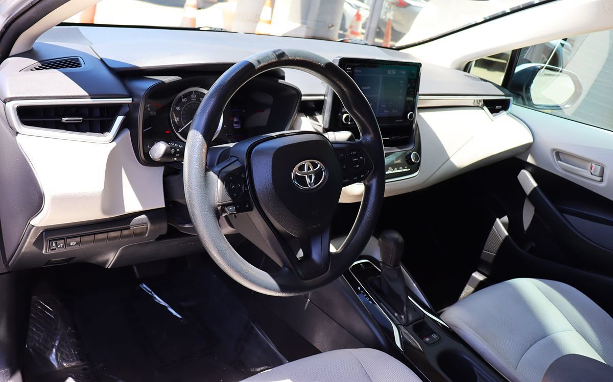 Used 2022 Toyota Corolla LE w/ Carpet Mat Package (TMS) FWD image 37