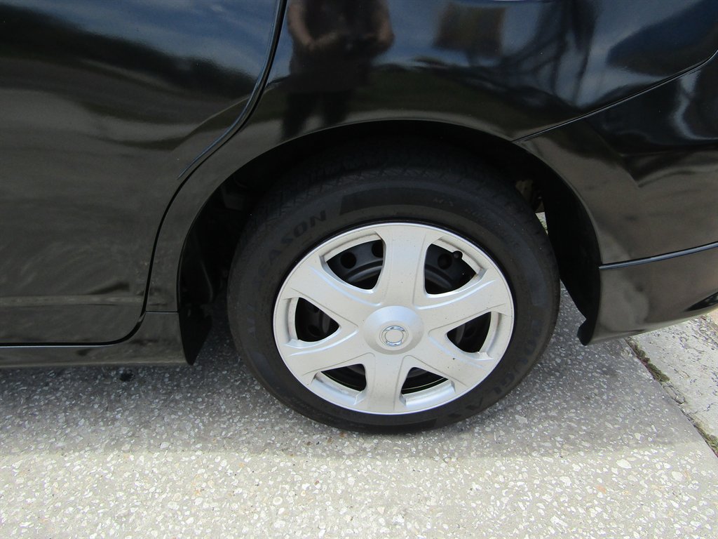 Used 2009 Toyota Matrix FWD image 14