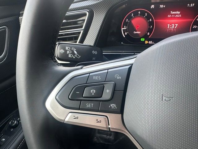 New 2025 Volkswagen Atlas Cross Sport SEL Premium R-Line image 25