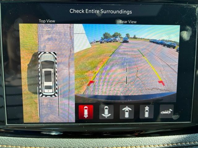 New 2027 Chrysler Pacifica Pinnacle w/ Theater Group FWD image 3