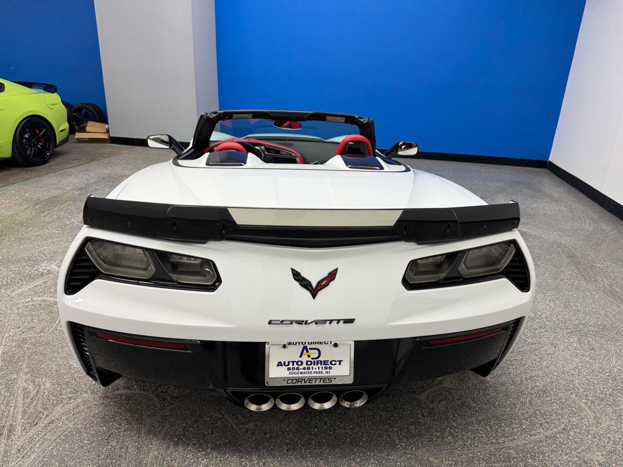 Used 2015 Chevrolet Corvette Z06 w/ 3LZ Preferred Equipment Group image 10