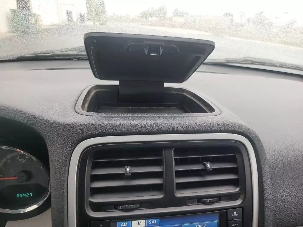 Used 2011 Dodge Caliber Uptown image 36