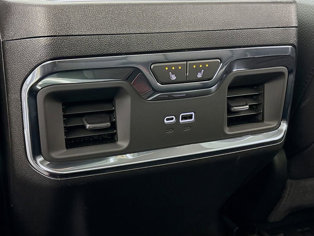 New 2025 GMC Sierra 3500 Denali w/ Denali Reserve Package image 26