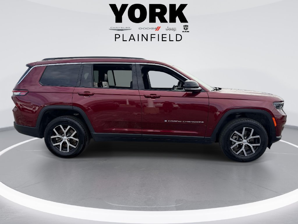 Used 2025 Jeep Grand Cherokee L Limited AWD/4WD image 4