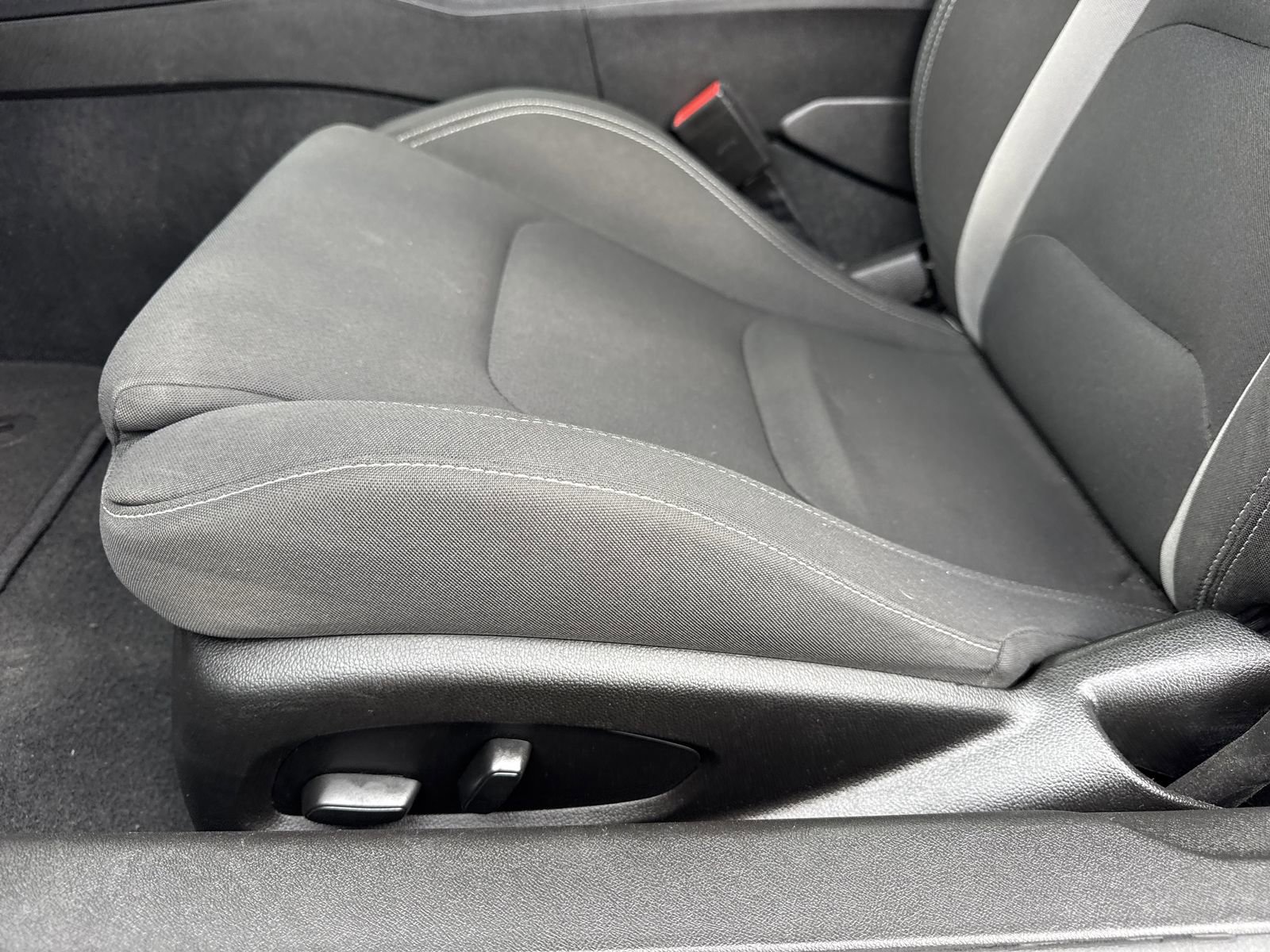 Used 2023 Chevrolet Camaro LT image 15