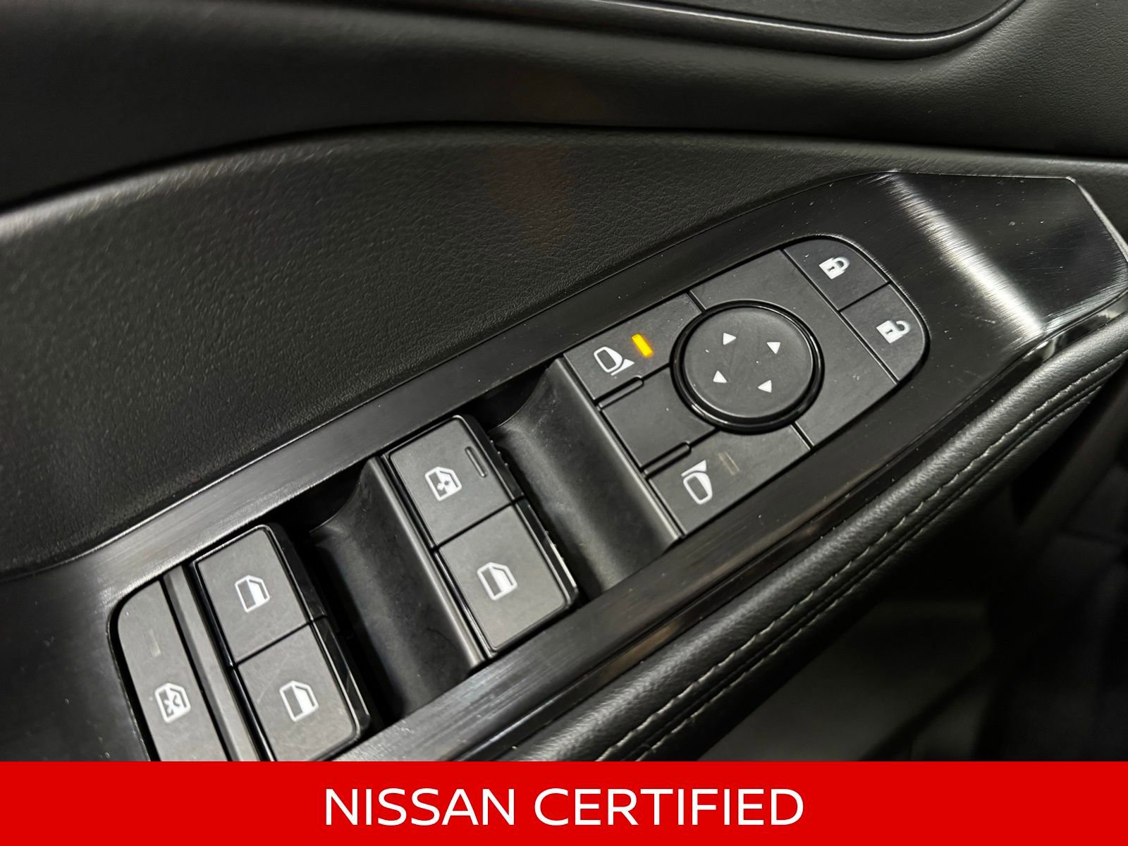 Certified 2025 Nissan Rogue SV image 26